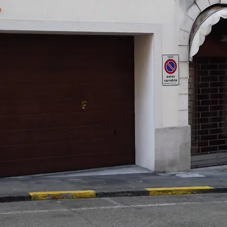 Gens Julia Bed and Breakfast 4*