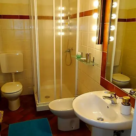 Gens Julia Bed and Breakfast 4*
