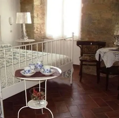 Gens Julia Bed & Breakfast