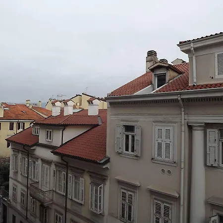 Gens Julia Bed & Breakfast 4*