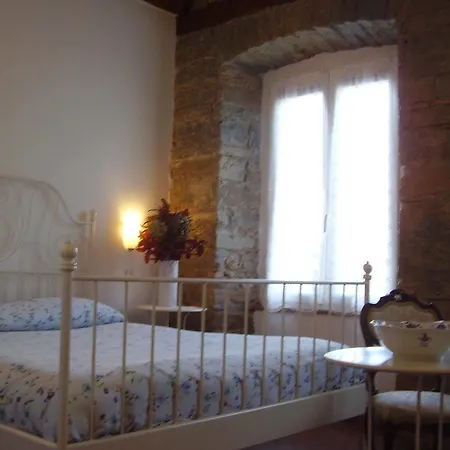 Gens Julia Bed & Breakfast *